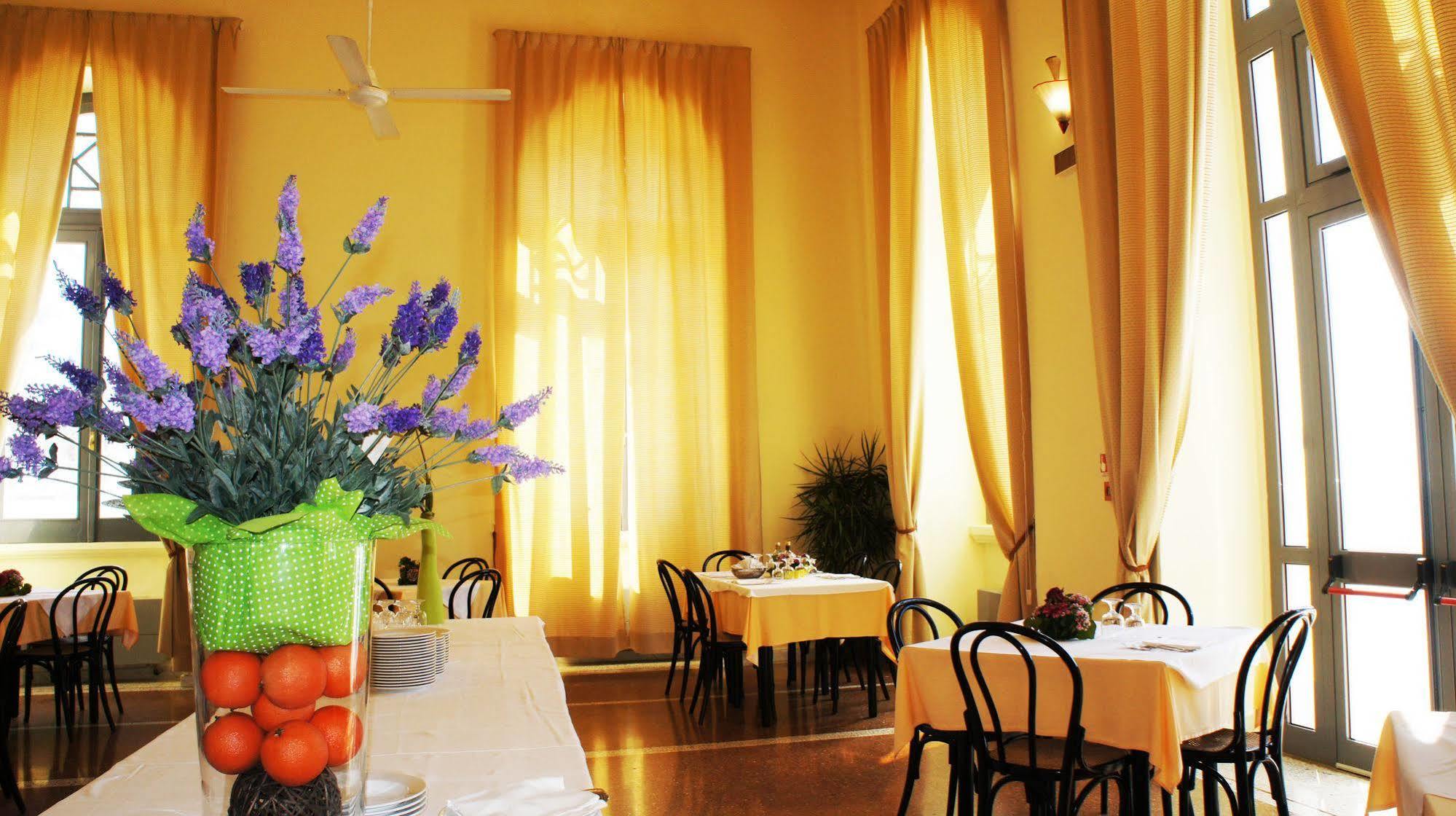 Albergo Palazzo Santa Cesarea Terme Exterior photo